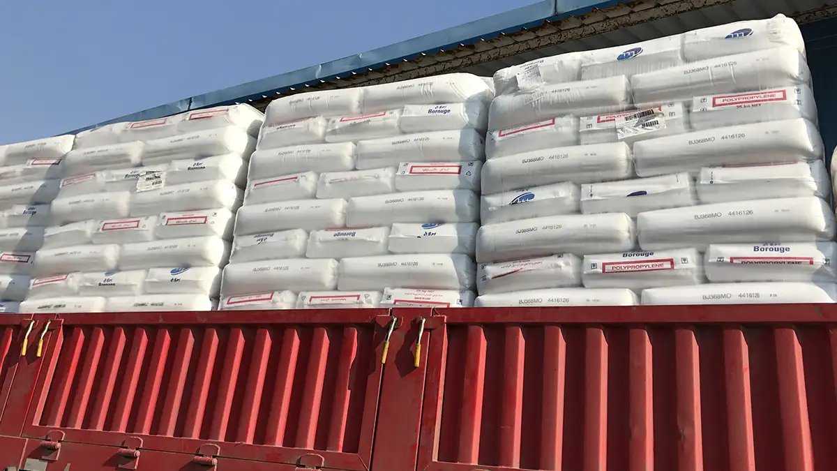 The pallet of BJ368MO is placed on the truck