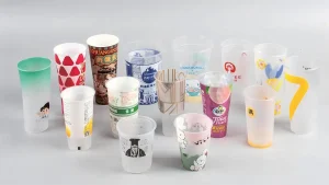 Plastic cups of various brands made of pp plastic