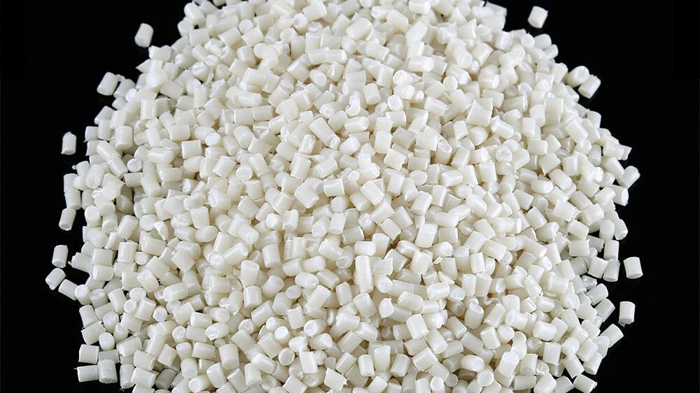 PLA and starch-based biodegradable plastic pellets